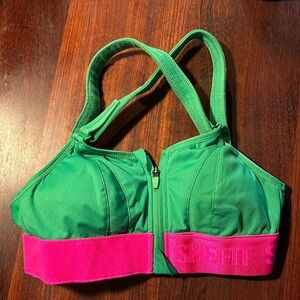 New supportive and fully adjustable sports bra